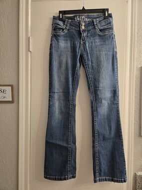 Wallflower Medium Wash Flared Jeans in Blue